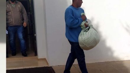 Retireiro J. P. B., o “Misso”, de 33 anos, residente na COHAB Dehira, foi indiciado por tráfico de drogas. Foto: MANOEL MESSIAS/Agência
