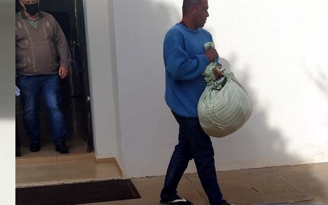 Retireiro J. P. B., o “Misso”, de 33 anos, residente na COHAB Dehira, foi indiciado por tráfico de drogas. Foto: MANOEL MESSIAS/Agência