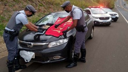 Motorista foi abordado na SP-425, em Regente Feijó (SP) — Foto: Polícia Militar Rodoviária
