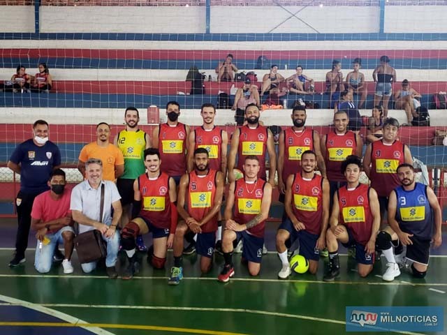 A equipe de vôlei masculino venceu Mirandópolis por 2 sets a 1 e agora enfrenta Araçatuba na final. Foto: Secom/Prefeitura