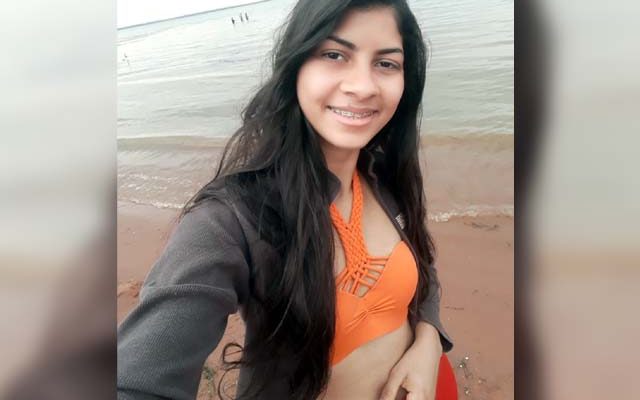 Maria Damiana Monteiro da Silva, de 24 anos, morreu em acidente de moto a caminho do trabalho. Foto: Reprodução