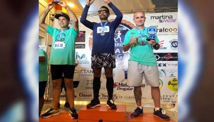 Na corrida de 10 KM, idade entre 45 e 49 anos, o Sargento PM Ruiz (dir.), chegou em 2º lugar. Foto: Arquivo Pessoal