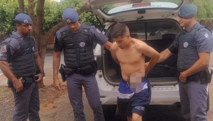 Oséias Ribeiro da Silva, 22 anos, foi o rapaz flagrado em imagens de circuito de segurança com a arma tentando disparar contra rival do PJ. Foto: MANOEL MESSIAS/Agência