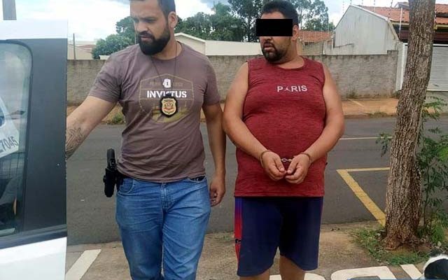 O comerciante C. H. F. S., foi preso pela Polícia Civil acusado de tráfico de entorpecentes. Foto: MANOEL MESSIAS/Agência