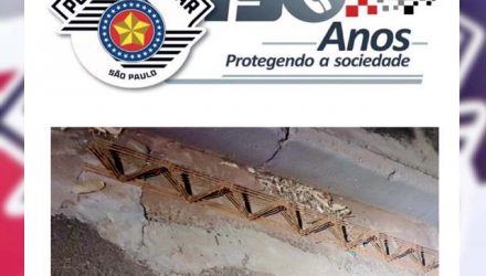 Foram recuperadas três peças de treliças, de cinco metros cada uma. Foto: PM/Divulgação