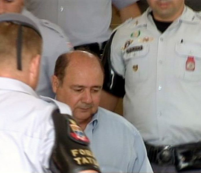 O ex-prefeito Carlos Ananias Campos de Souza foi preso na tarde desta quarta-feira (23) em uma via pública no Centro de Lucélia (SP). Foto:  Foto: Reprodução/TV Fronteira