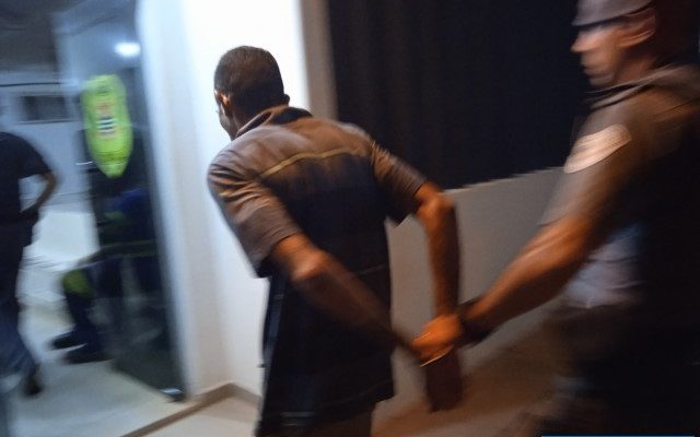 Contra P. E. C., de 33 anos, havia um Mandado de Prisão Preventivo por roubo. Foto: MANOEL MESSIAS/Agência