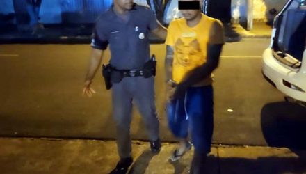 O servente de pedreiro A. R. M., de 35 anos foi preso pela Polícia Militar, acusado de tráfico de entorpecentes. Foto: Divulgação