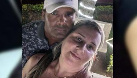 Francieli Silva, de 35 anos, foi assassinada com golpes de faca pelo ex-companheiro Ivanildo Teixeira dos Santos, de 44 anos. Foto: Facebook/Reprodução