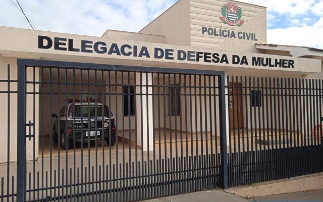 Caso foi registrado na DDM e acusado pagou fiança de R$ 10 mil e vai responder ao processo em liberdade. Foto: MANOEL MESSIAS/Agência