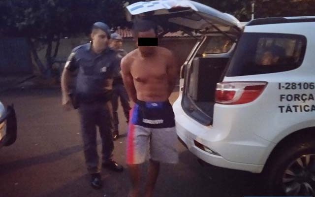 Ajudante geral R. V. S., de 20 anos, foi preso junto com a esposa, acusados de tráfico e associação ao tráfico de drogas. Foto: MANOEL MESSIAS/ Mil Noticias