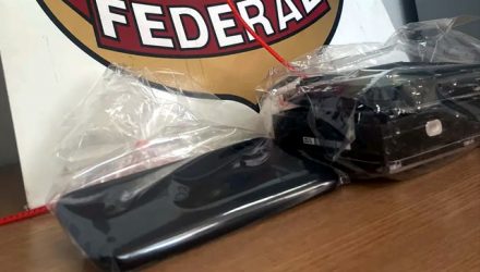 Foram encontrados com o suspeito materiais com conteúdo de pornografia infantil — Foto: Polícia Federal/Divulgação