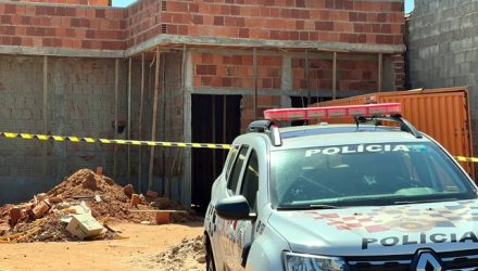 Corpo da vítima foi encontrado com sinais de violência em obra, em São José do Rio Preto (SP) — Foto: Tom Dias/TV TEM