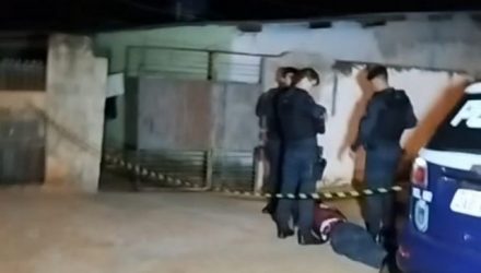 Homem foi preso acusado de feminicidio nesta segunda-feira (11). Foto: Divulgação