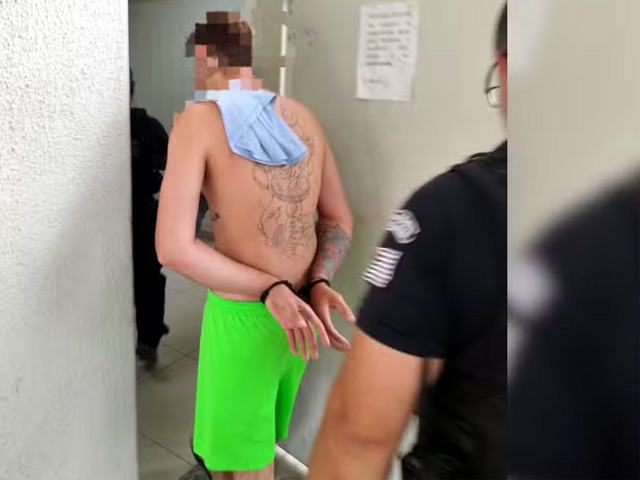 Polícia prende jovem suspeito de atirar contra homem em frente à lanchonete em Mirandópolis (SP) — Foto: Polícia Civil/Divulgação