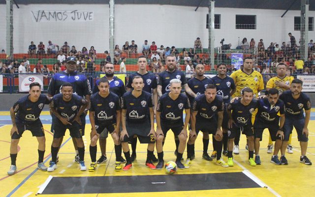 Carvalho Express chega a semifinal com boa campanha no Futsal de Férias 2024. Foto: Mil Noticias