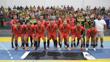 Santo Antônio vem provando seu favoritismo  no Futsal de Férias 2024. Foto: Mil Noticias