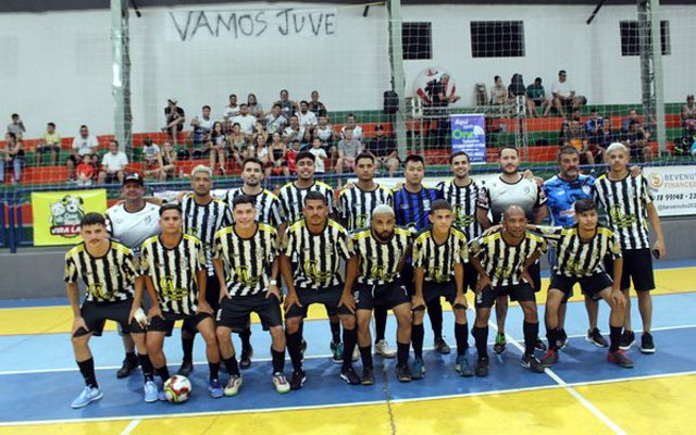 Juventude/Skina Brasil formou um bom time mesclando jogadores jovens e experientes. Equipe promete uma boa competição. foto: Mil Noticias