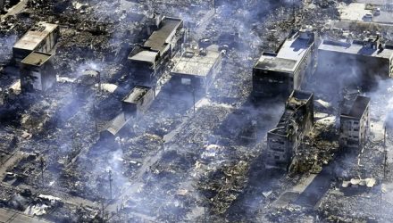 Imagem aérea mostra área devastada por terremoto na região de Ishikawa, na costa oeste do Japão. — Foto: Kyodo News via AP