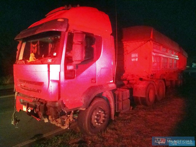 Carreta bi-trem caçamba, de Assis;/SP, estava vazia com destino à Três Lsgoas/MS. Foto: Mil Noticias