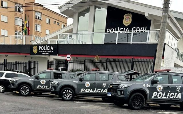 De acordo com as equipes do Baep responsáveis pela área do 34° Batalhão da Polícia Militar, a ocorrência está sendo apresentada na central de flagrantes de Atibaia
Divulgação/Secretaria de Segurança Pública