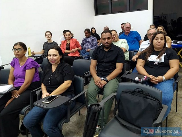 Palestra aconteceu na sede da AEAR, no bairro Passarelli. Foto: Mil Noticias