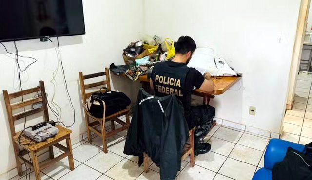 Homem foi preso pela Polícia Federal durante operação contra o abuso sexual de crianças e adolescentes, em Andradina (SP) — Foto: Polícia Federal/Divulgação