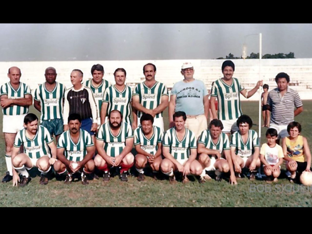 Equipe dos Gordos no tradicional Gordos x Magros de 1983. Zé Mariani, de camiseta azul-clara e boné, foi o goleiro da equipe. O evento também ficou marcado pelas aparições de Didi, seu inseparável cachorrinho preto, que chegava a entrar em campo durante as partidas.